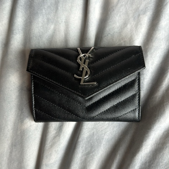 Saint Laurent
YSL Monogram Small Flap Wallet in Grained Leather - Picture 3 of 8